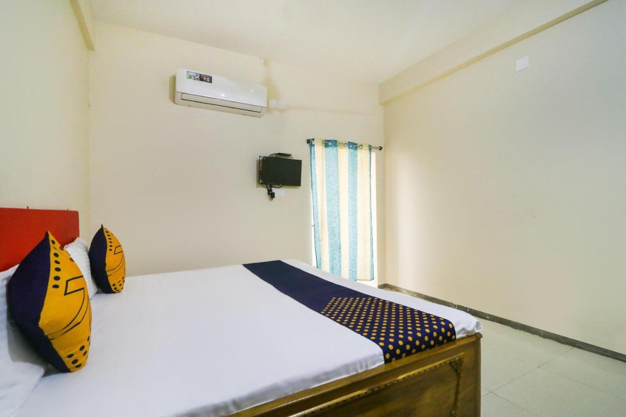 Spot On 68151 Prafulla Palace Hotel Jatani Luaran gambar