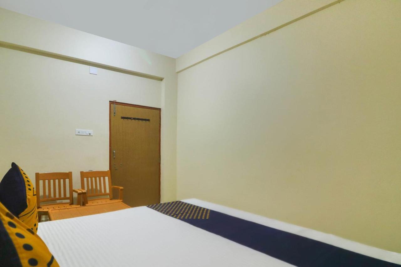 Spot On 68151 Prafulla Palace Hotel Jatani Luaran gambar